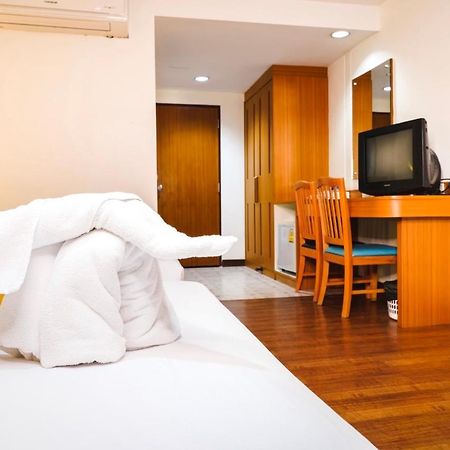 Neptuna Hotel パトン エクステリア 写真
