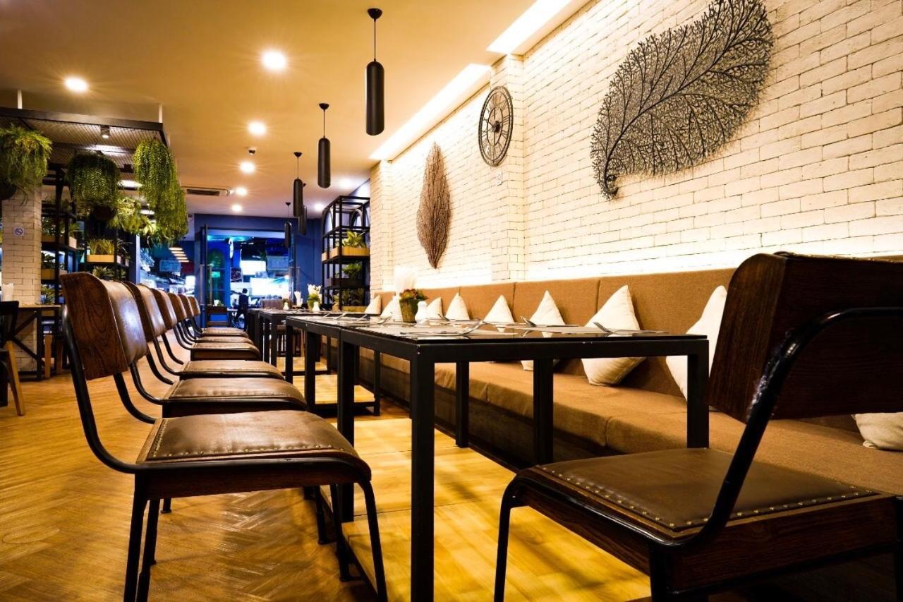 Neptuna Hotel パトン エクステリア 写真